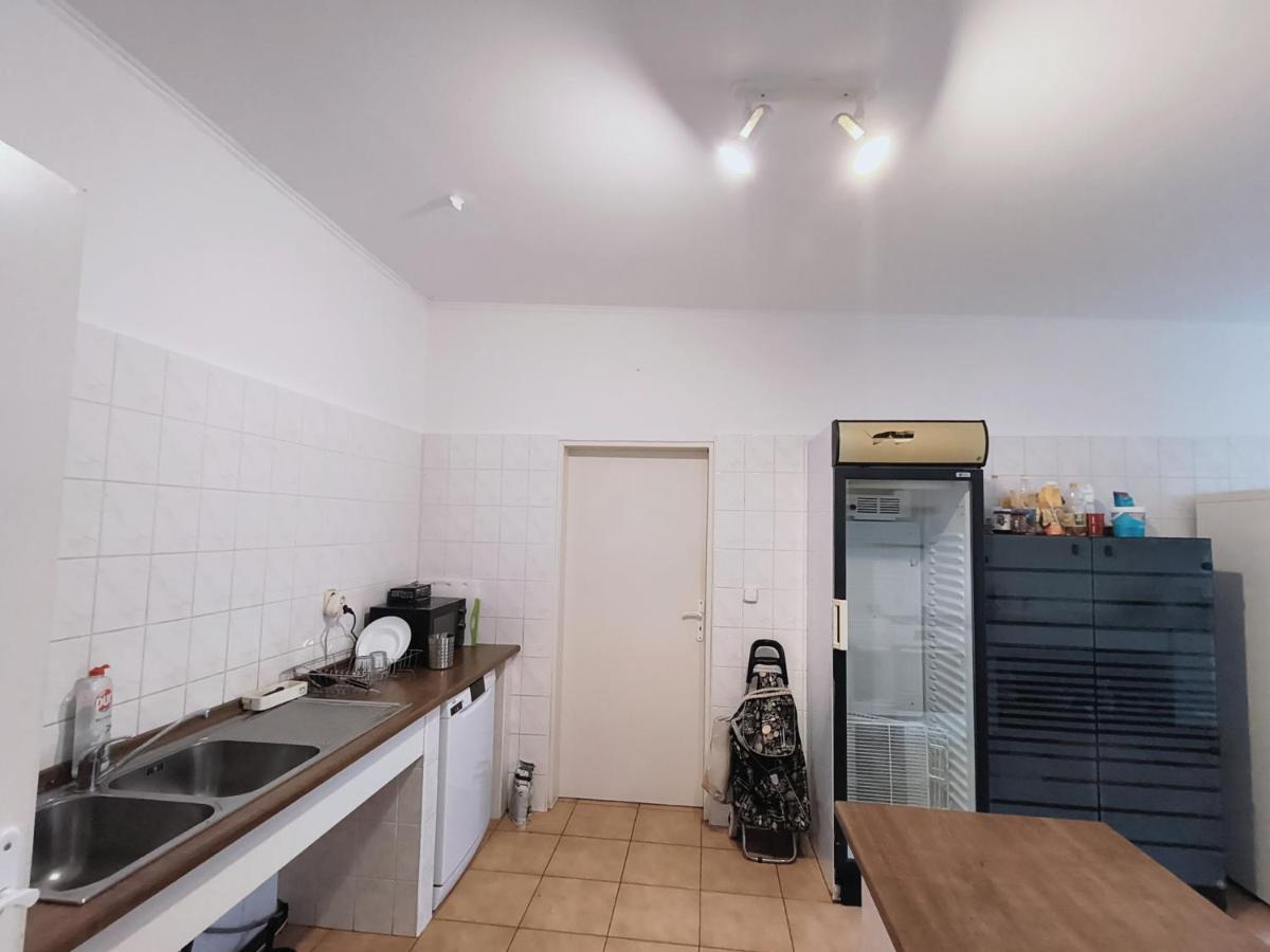 Cozy Room With Garden In Bratislava Exterior foto