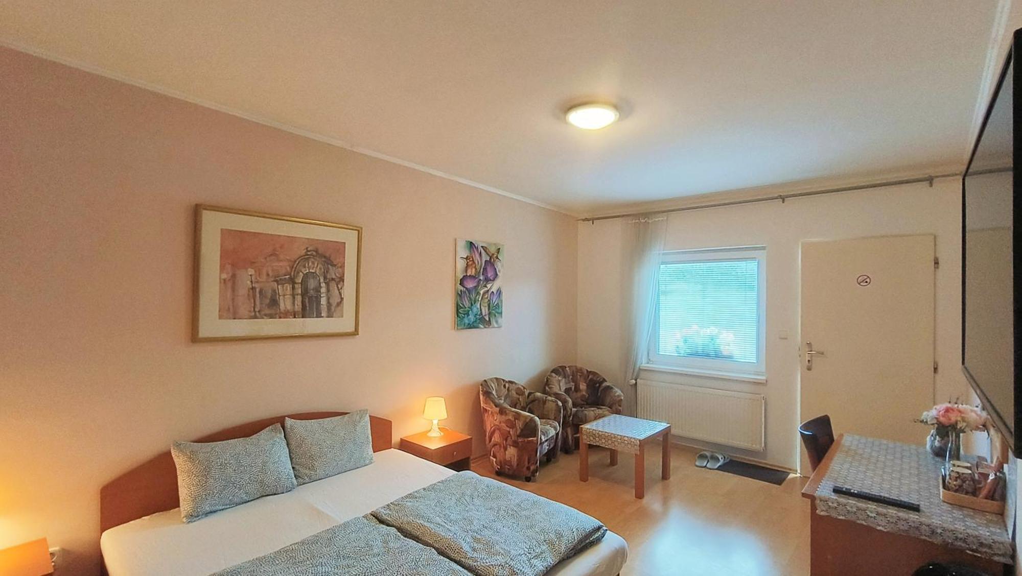 Cozy Room With Garden In Bratislava Exterior foto